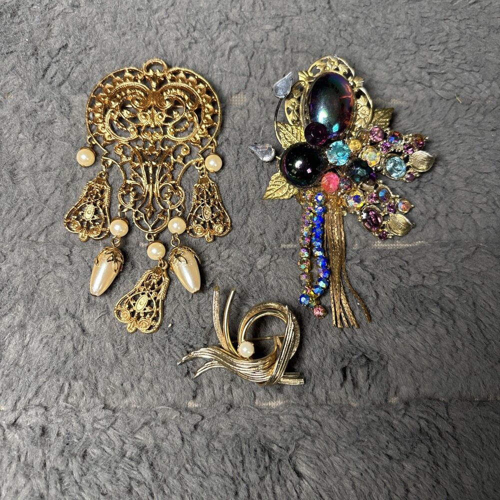 Vintage Brooches Lot Of Three